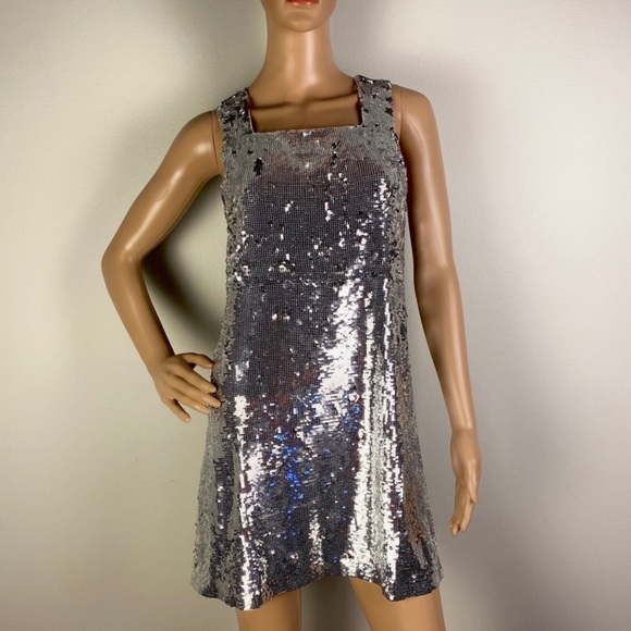 ALICE + OLIVIA SILVER SLEEVELESS SEQUIN MINI DRESS - Picture 2 of 5